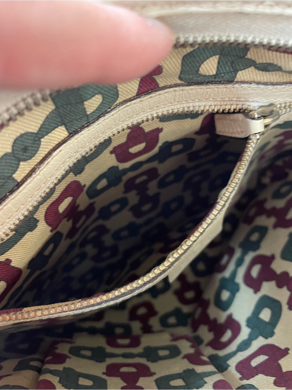 Gucci Jolicoeur vintage crossbody bag COA included and features beige GG canvas - Picture 6 of 8